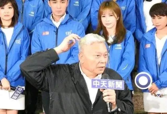 “斗士”蔡衍明和他的“黑皮”犬