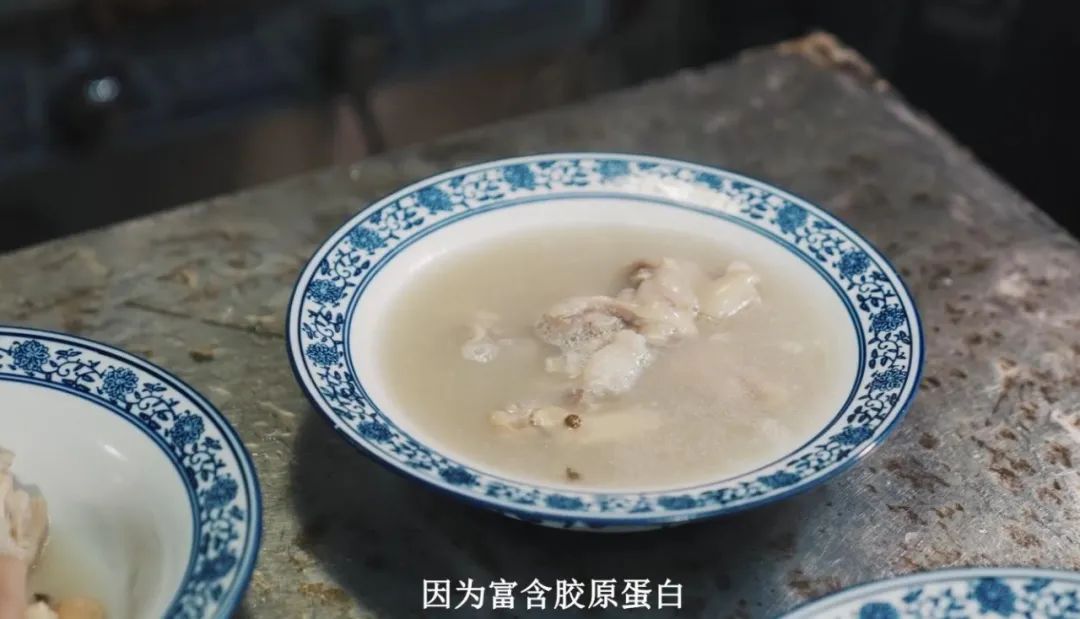 案例:舒化×三体,科幻元素加持,美团美食缓解内卷压力