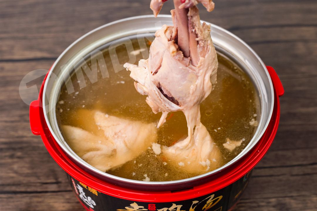 成年人的996和KPI,都在今夜这碗“速食鸡汤”里了