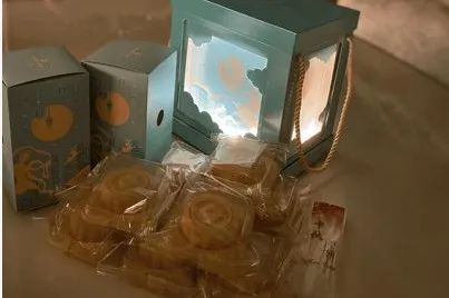 这届年轻人对月饼容易“上头”