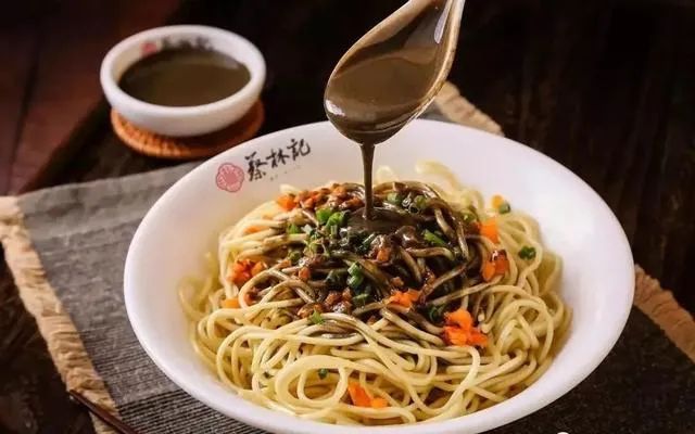 海底捞开卖东北冷面，地域面食呼唤下一个“康师傅”