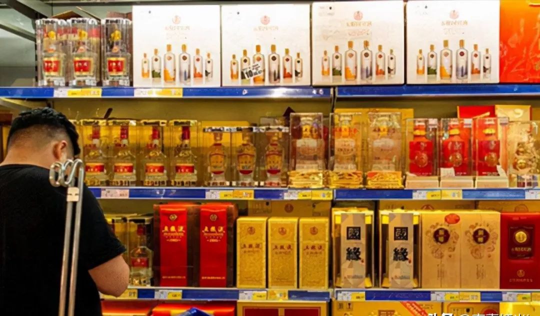 烟酒店走到 “尽头”!大批店铺接连倒闭!