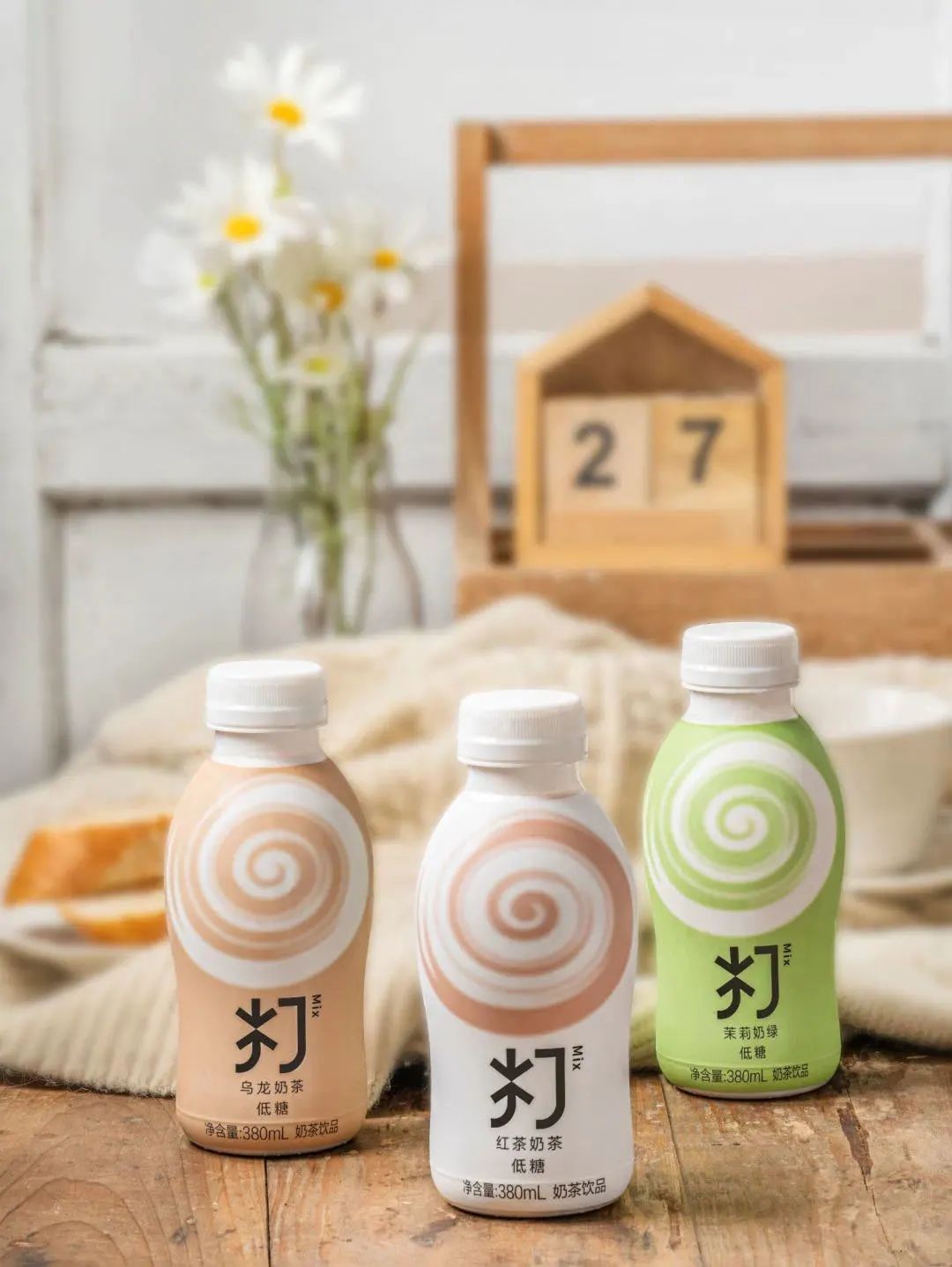 统一领跑、康师傅扩张，娃哈哈和农夫升级回归……瓶装奶茶打响升级战