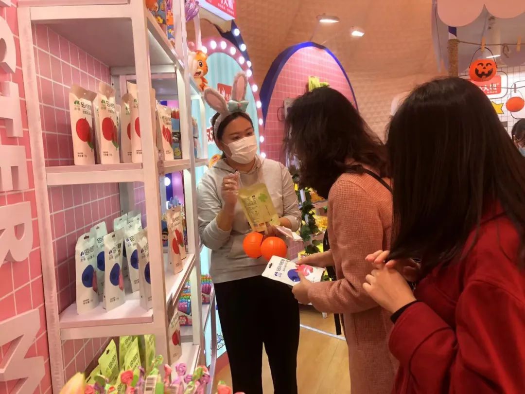 欢乐谷“糖果星球”成网红打卡地,这家企业如何玩转“假面糖果节”?