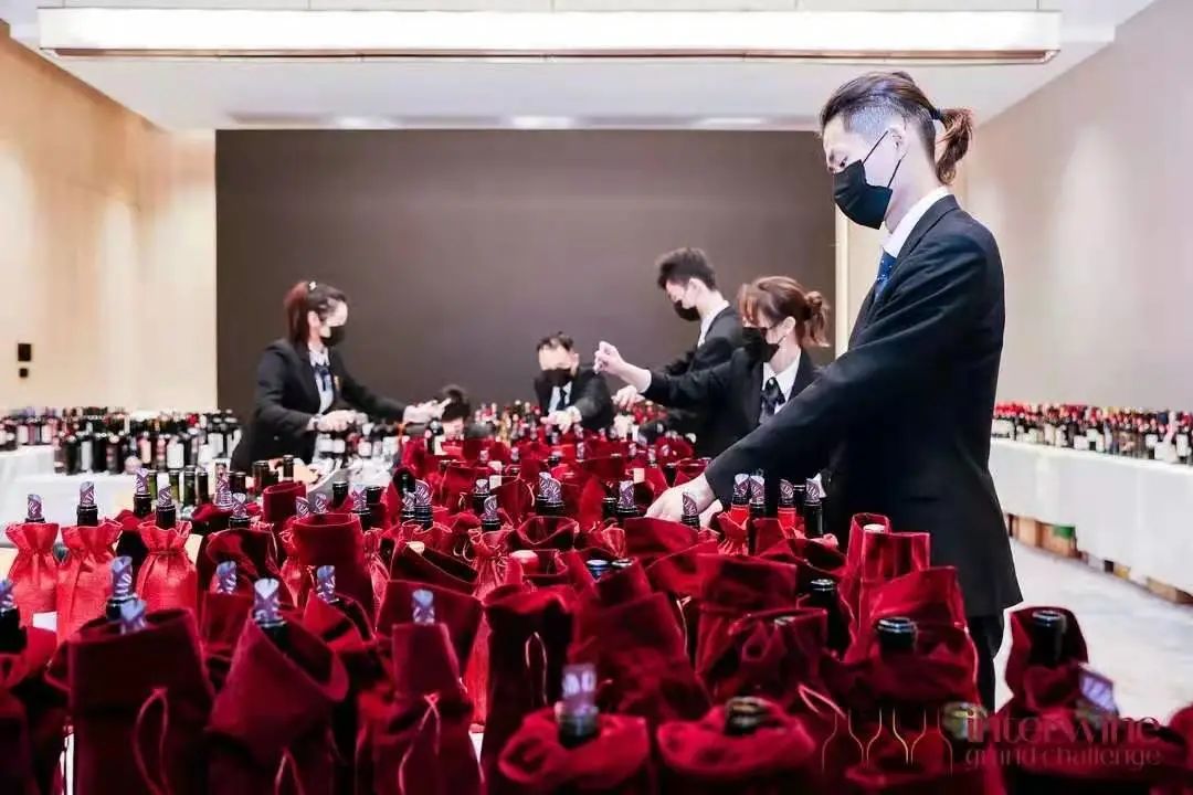 西班酒业获奖从不止步，贺兰山产区多款产品今年再获大奖