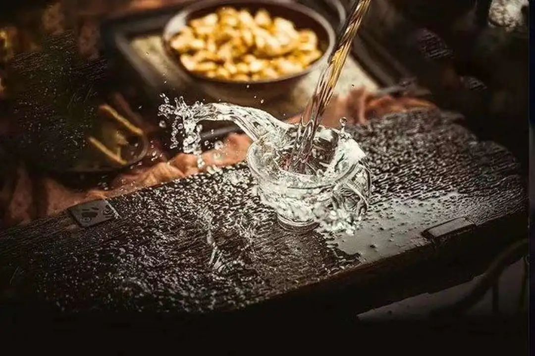 提价进行时!预计2022年白酒板块呈现量稳价增