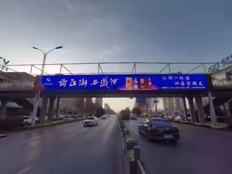上市刚一年,销量4万件,论江湖西凤酒缘何受青睐?