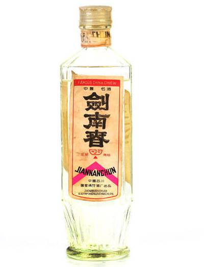 剑南春酒标变迁记