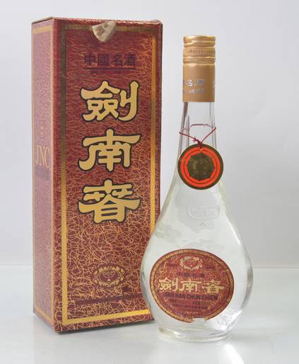 剑南春酒标变迁记