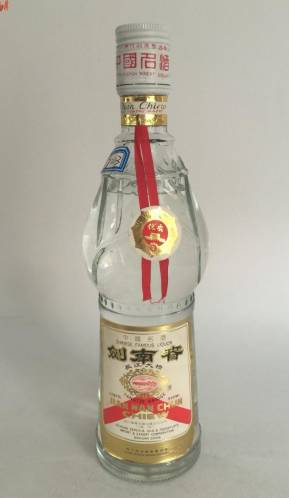 剑南春酒标变迁记