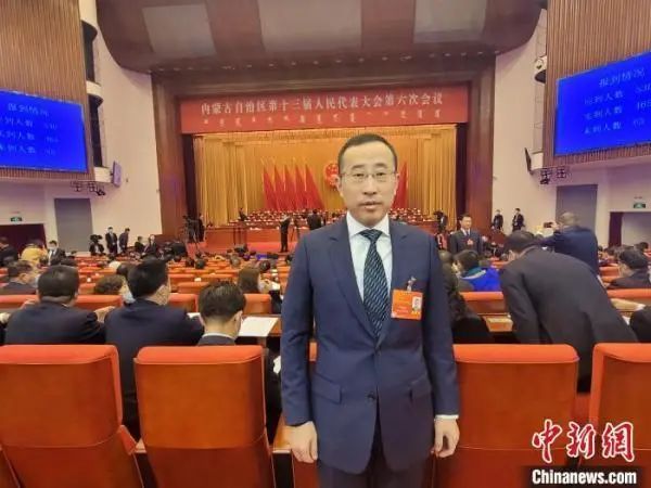 内蒙古人大代表卢敏放:中国奶业发展正处于历史最好时期