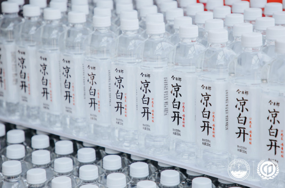 功能性、气泡水、植物奶……2022水饮市场“水涨船高”