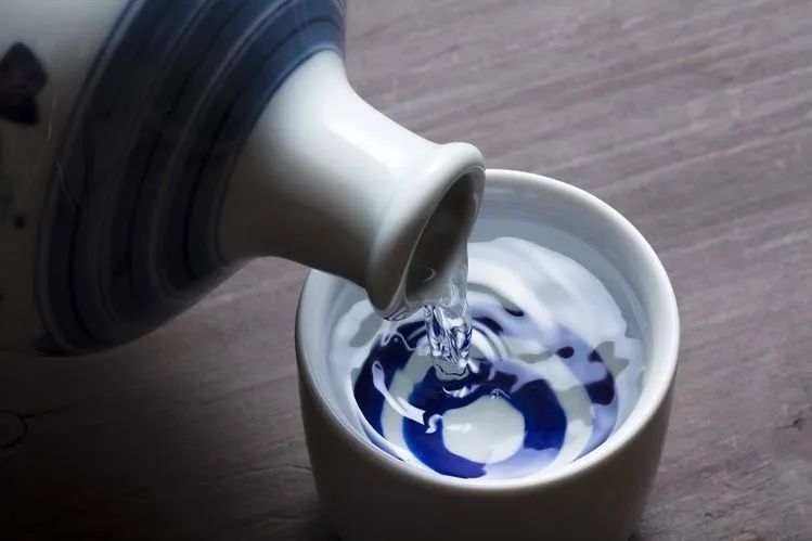 饮屠苏醉千觞,古代过年喝什么酒?