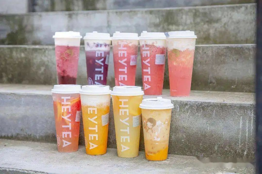 喜茶“低头”告别3字头产品，是为探索下线市场铺路吗？