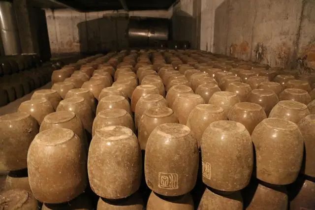 经销商眼里的酱酒“热与冷”：去年“太疯狂”
