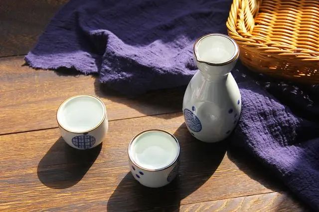 经销商眼里的酱酒“热与冷”：去年“太疯狂”