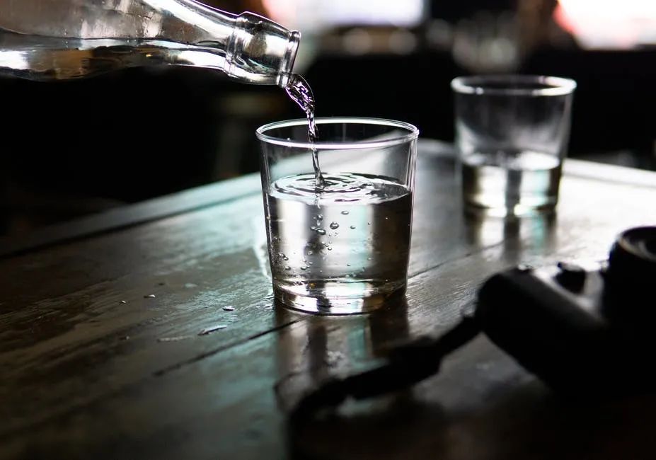 酒讯深度：白酒迷上科技，噱头还是机会？