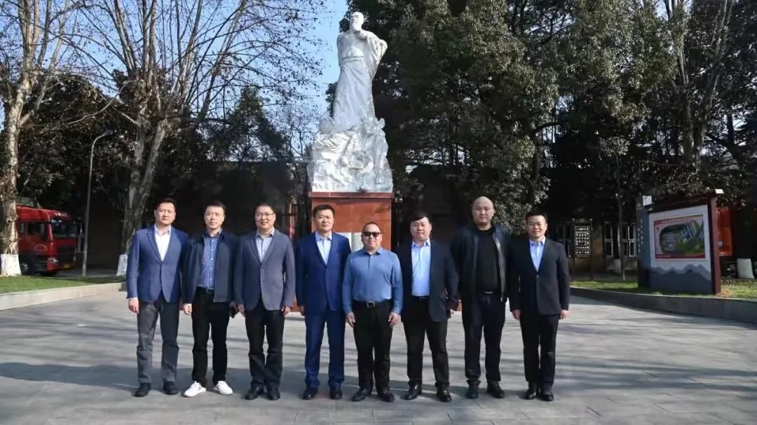 阳春三月看金沙，感受“深蹲起跳”的向上力量