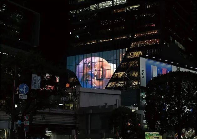 日本地铁广告是如何霸占我们的注意力的？