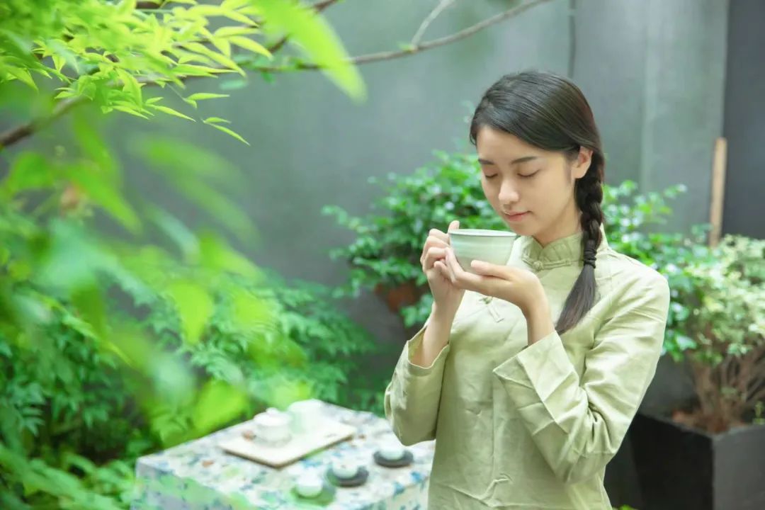 弘扬茶水文化，农夫山泉泡茶水让更多人爱上中国茶
