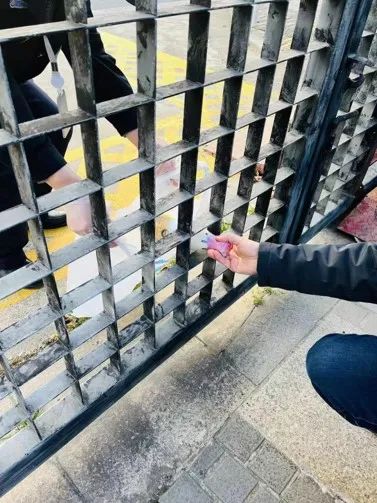 一瓶鲜奶的守“沪”故事：1600多个小区，一天1642通电话……