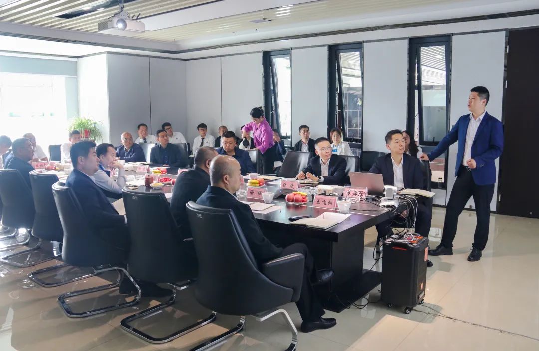陕西柳林酒业集团4月营销总结大会召开