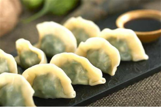 辛苦经营半生，却被外资赶出局：“三度卖身”的大娘水饺，该何去何从？