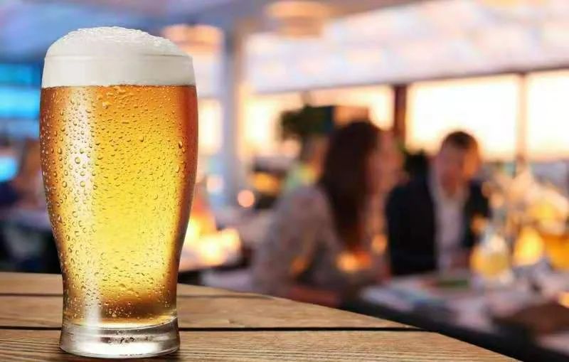 你喝的啤酒,竟是“伪国产”:昔日民族品牌,为何沦为外资囊中物?