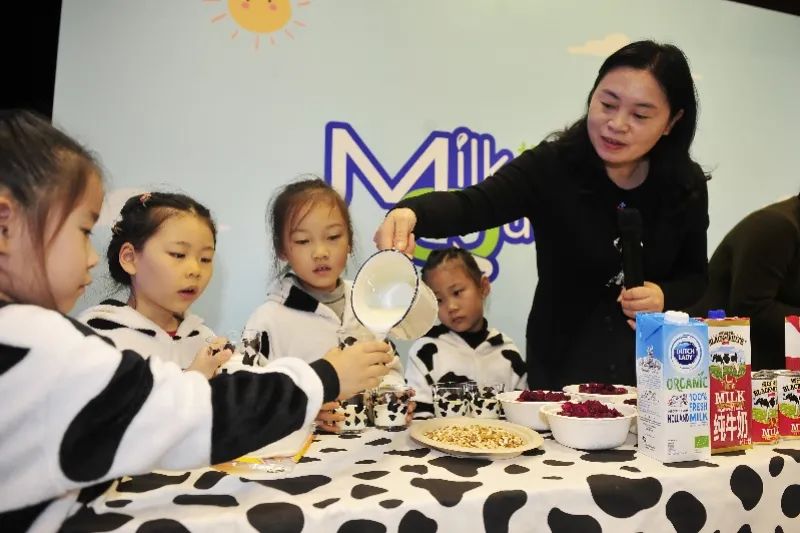 仅两成多人喝奶“达标”,国人喝奶习惯尚待养成