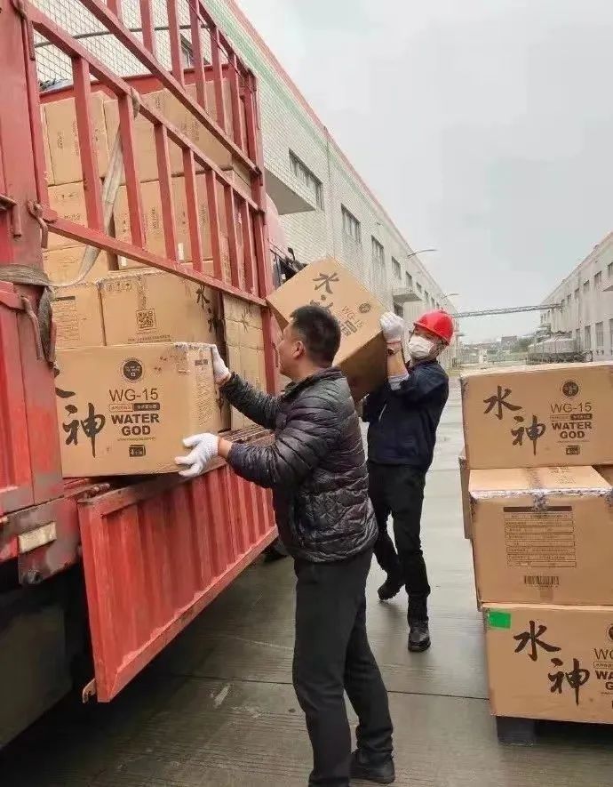 因倔强爱国刷爆热搜,这样的旺旺活该被“野性消费”!