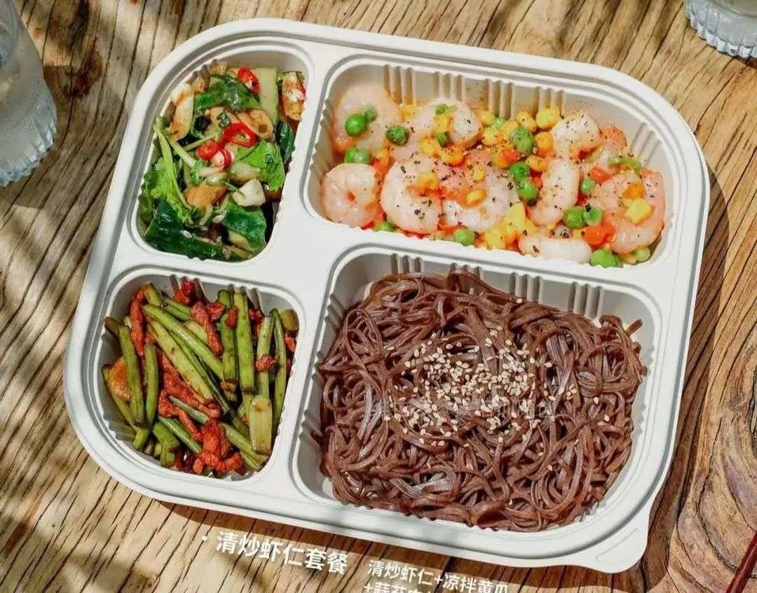 中式轻食的顶流是“东北蘸酱菜”?