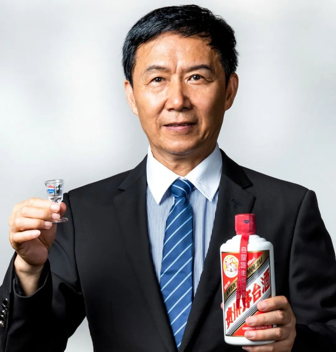 被拍卖253万元一瓶的茅台绿美人，季克良说他没见过