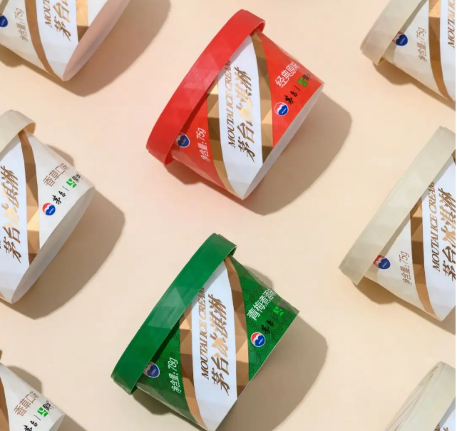 上线就卖断货的茅台冰淇淋，累计卖出1.2亿桶的“一桶水果茶”的爆品逻辑！