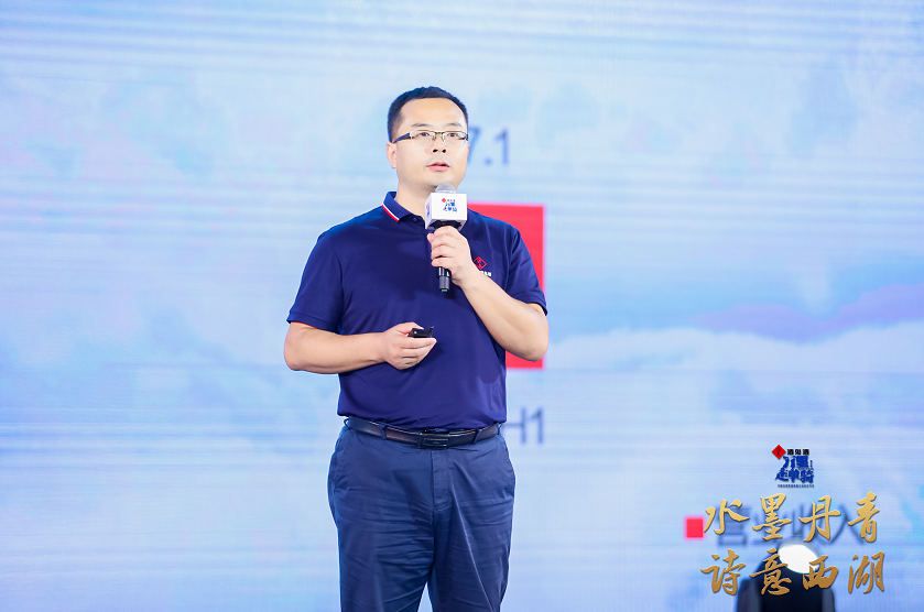 万里走单骑·西湖发布,文创酒“酒鬼酒模式”成型