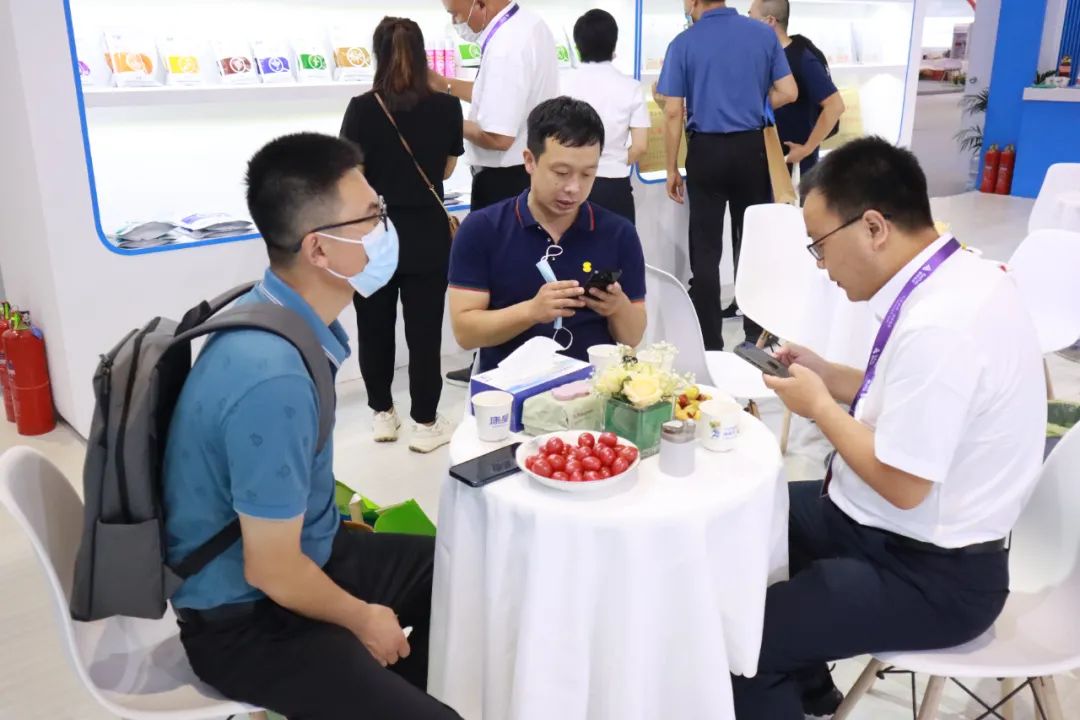 康星牛人盛装亮相第十三届中国奶业大会!
