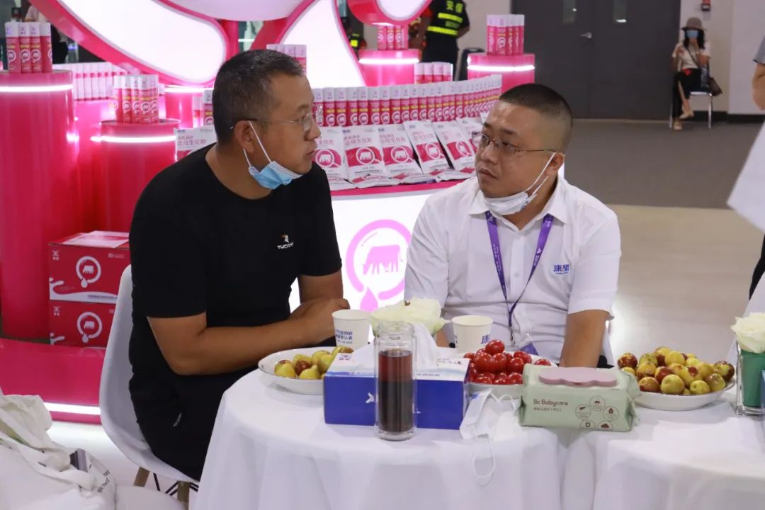 康星牛人盛装亮相第十三届中国奶业大会!