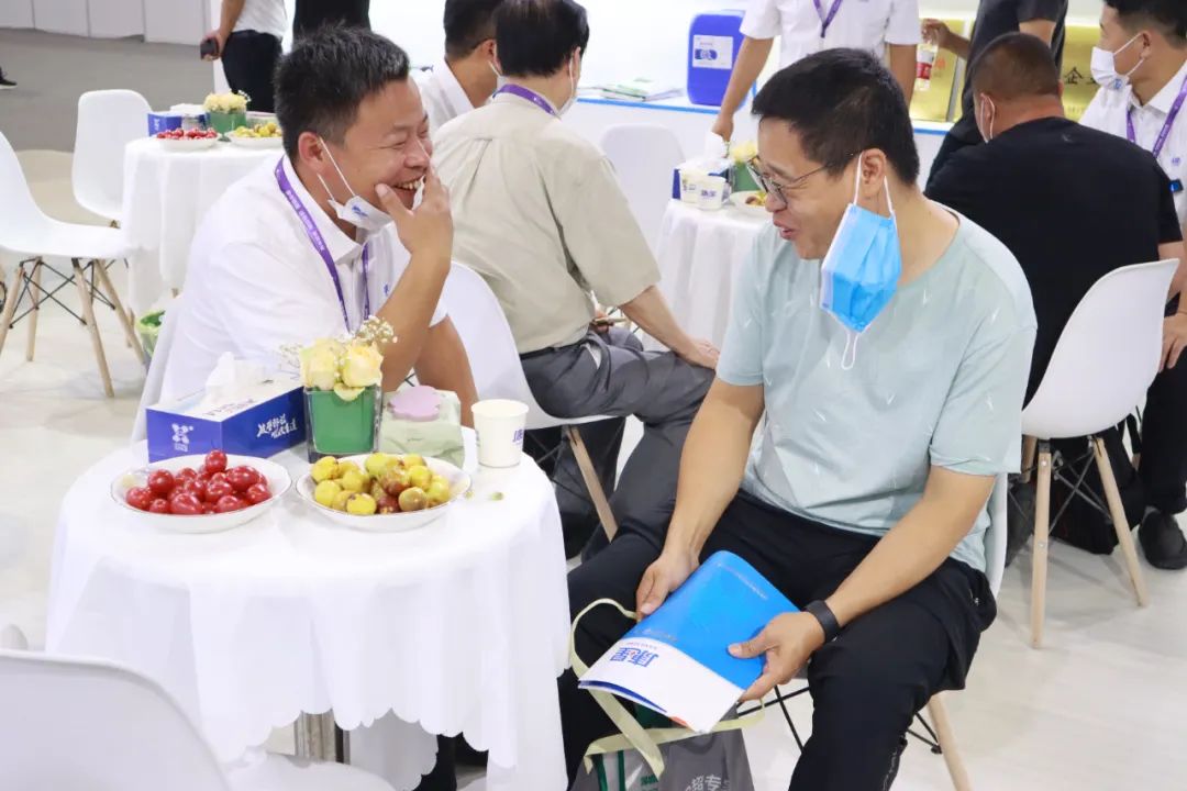 康星牛人盛装亮相第十三届中国奶业大会!