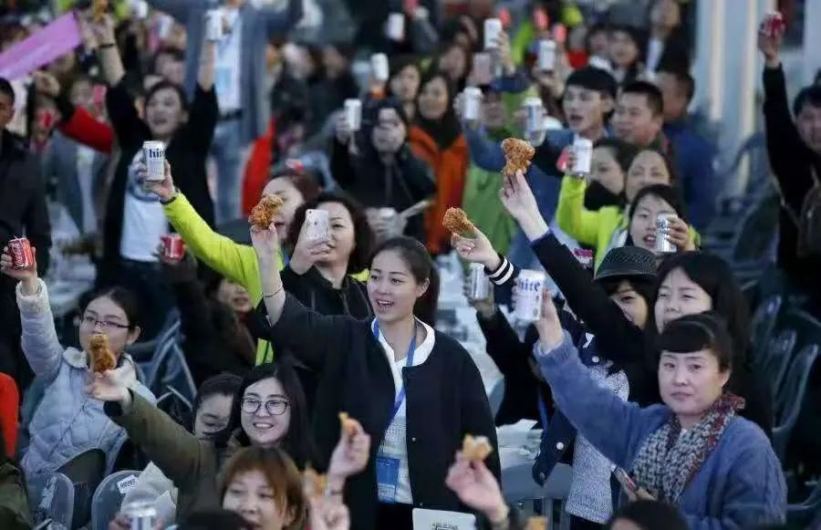 从风靡到关店潮，又遭抵制：韩国“炸鸡经济”要凉了吗？