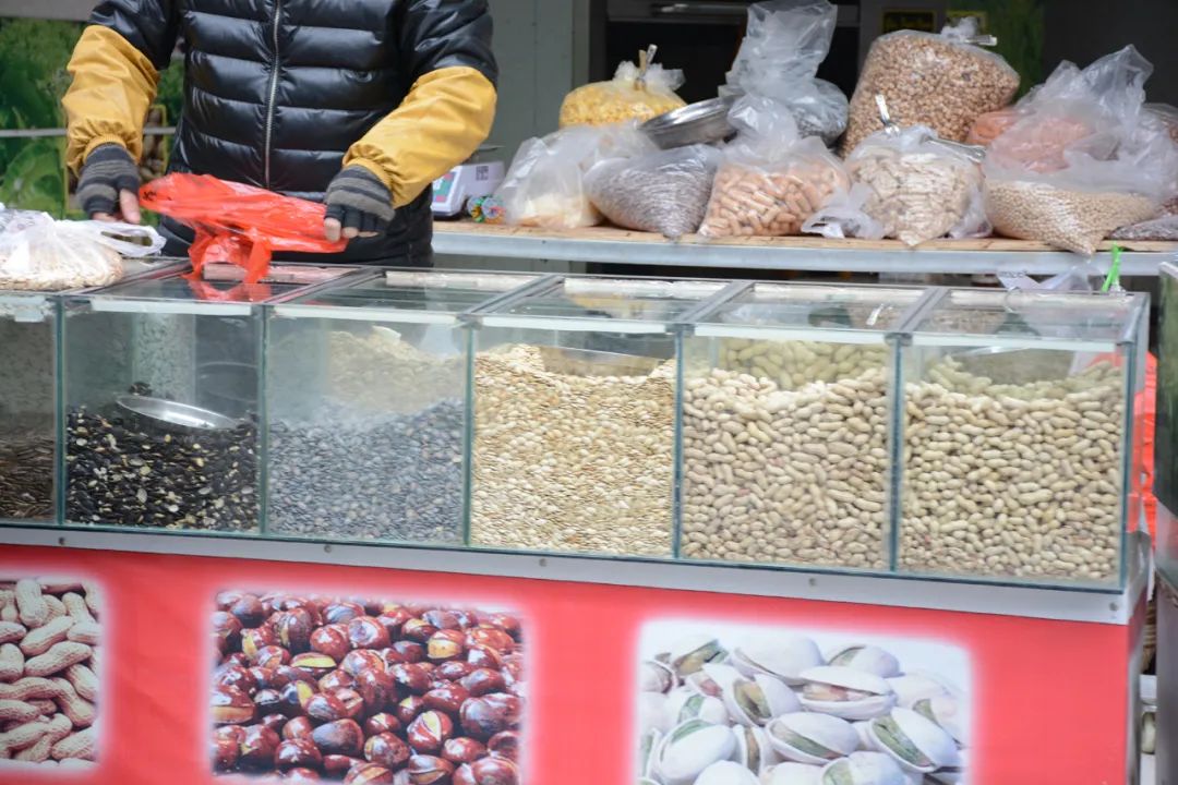 从炒货摊到炒货店:中国炒货零售业态30年变迁
