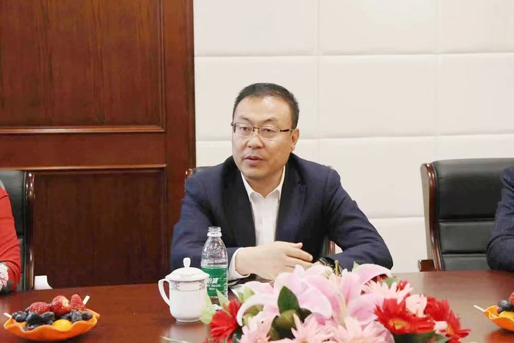 “老酒热＋名酒回归”的双风口下，西凤酒发起老酒征集令
