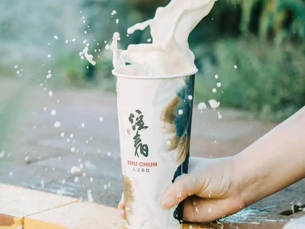 2万+门店都在上！火了一整年的“燕麦茶饮”，还有哪些爆款机会？