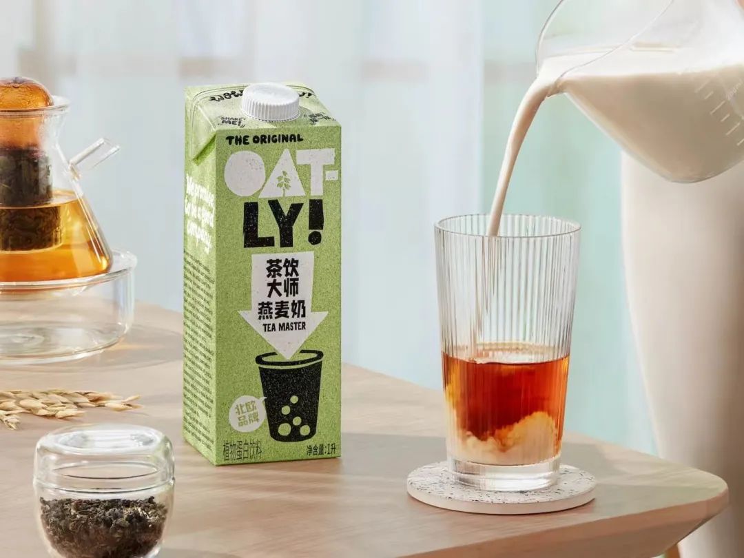 2万+门店都在上！火了一整年的“燕麦茶饮”，还有哪些爆款机会？