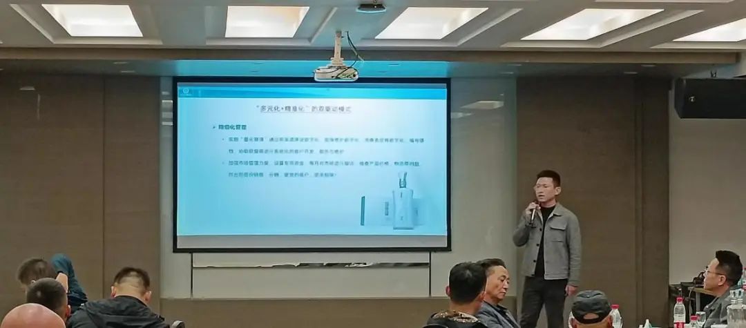 聚力同行，共商未来——花冠鲁雅香菏泽战区举行2022年度联盟商答谢会