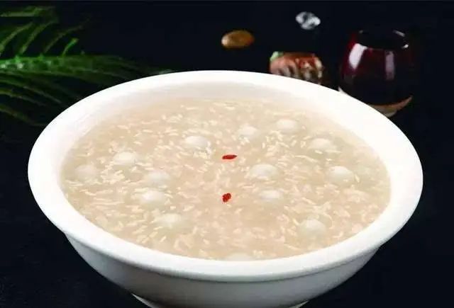 从低度潮饮到新茶饮，“醪糟”要火了？