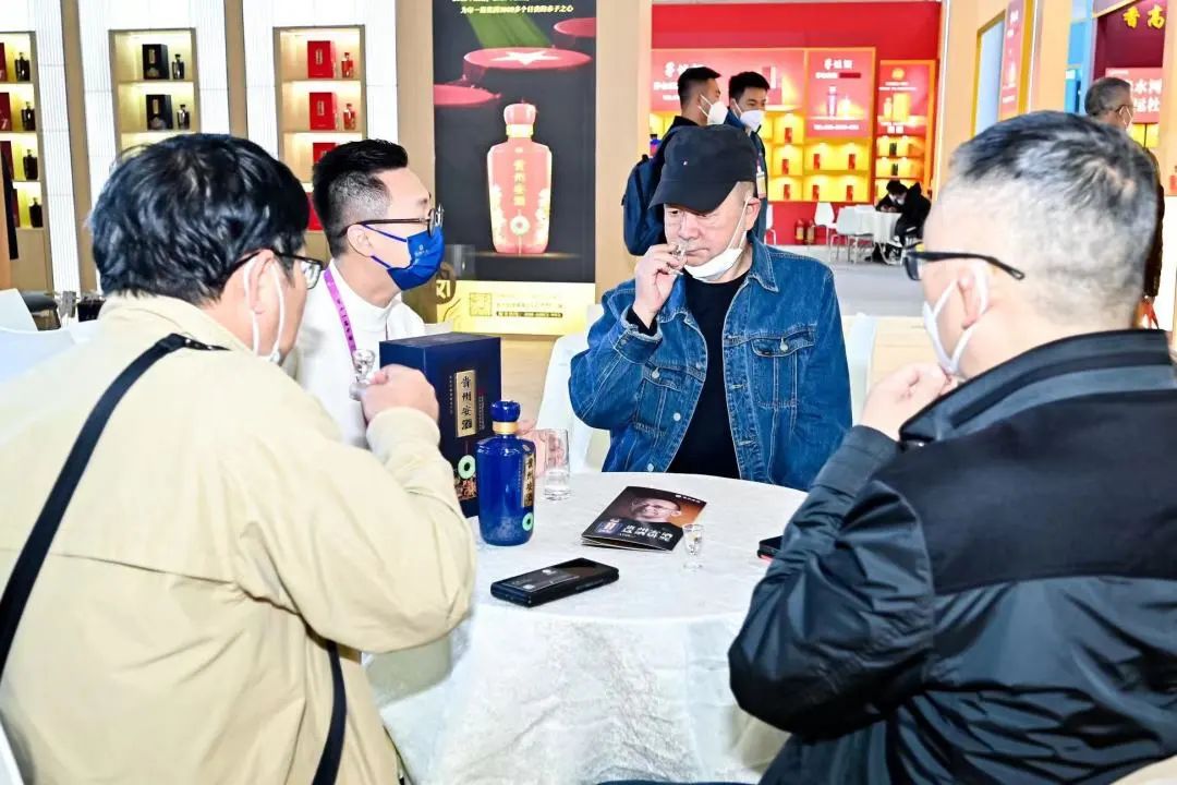 闪耀贵州酒博会！安酒斩获匠心品牌，激发头部酱酒强动能！