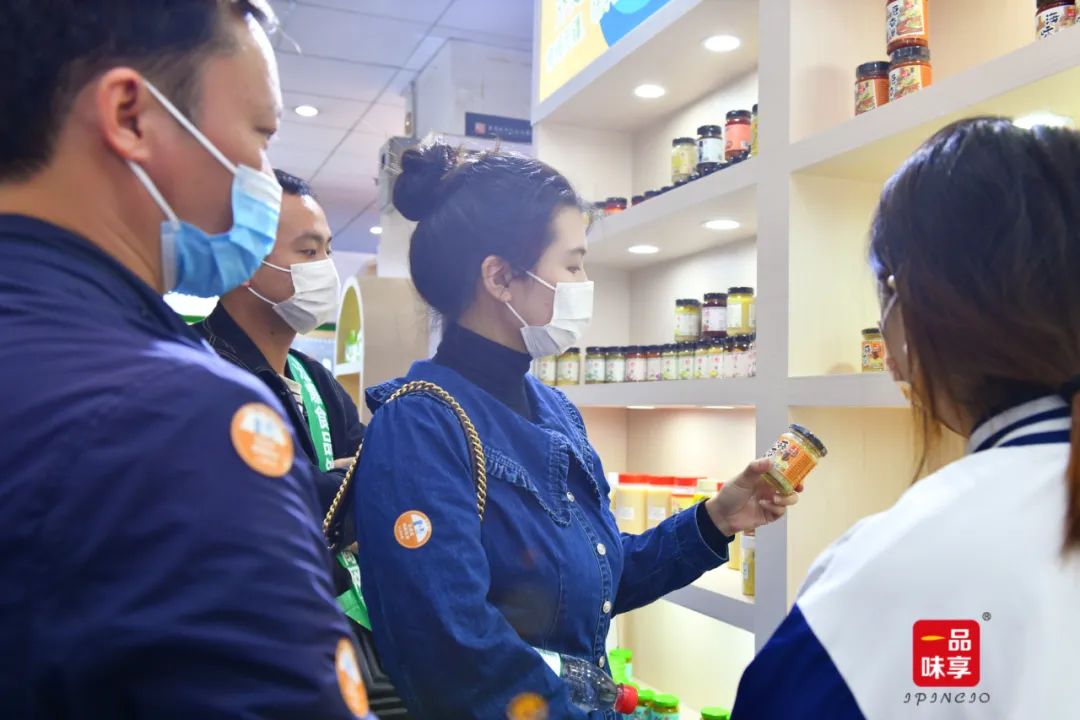 助推蒜蓉酱品类由“小”到“爆”，一品味享再获重磅奖项！