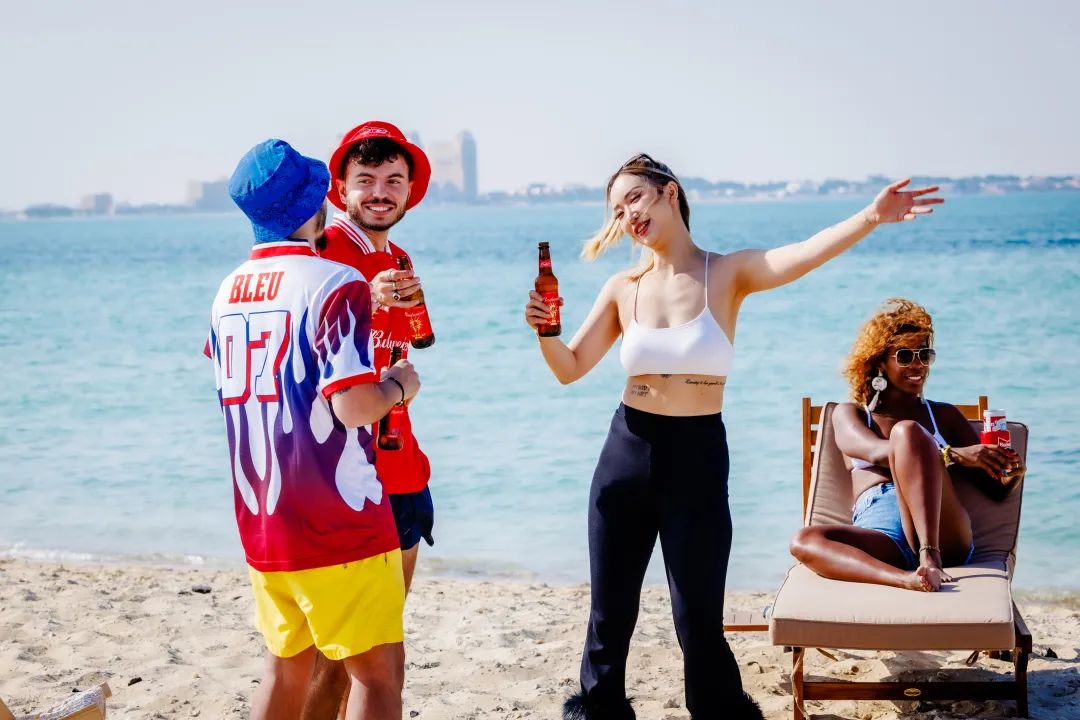 推首款数字化啤酒，百威抢“戏”世界杯！