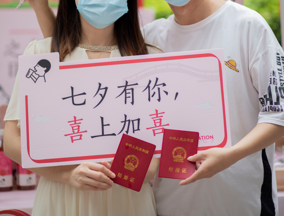 喜茶掉头，不想继续做“顶流”？