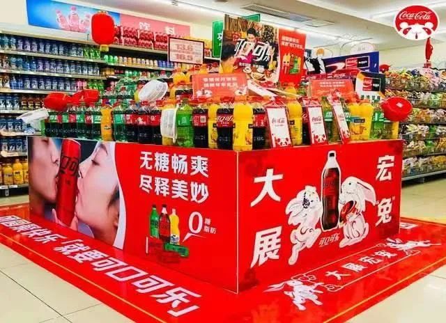 农夫、东鹏、怡宝…26家食企陈列“大比武”，谁能动销春节档？