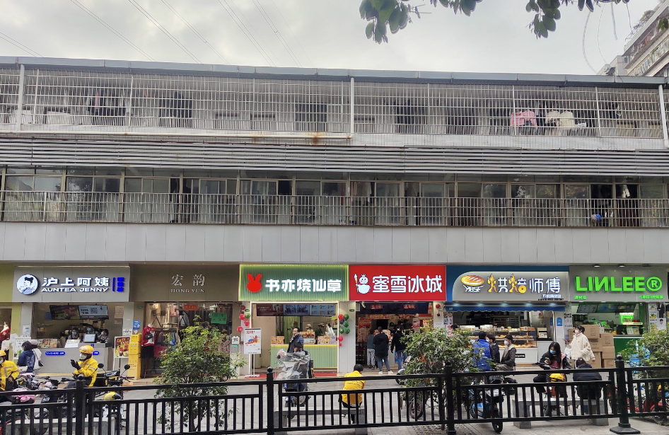 降价、圈地、被满减扼住喉咙，新茶饮加盟商的2022